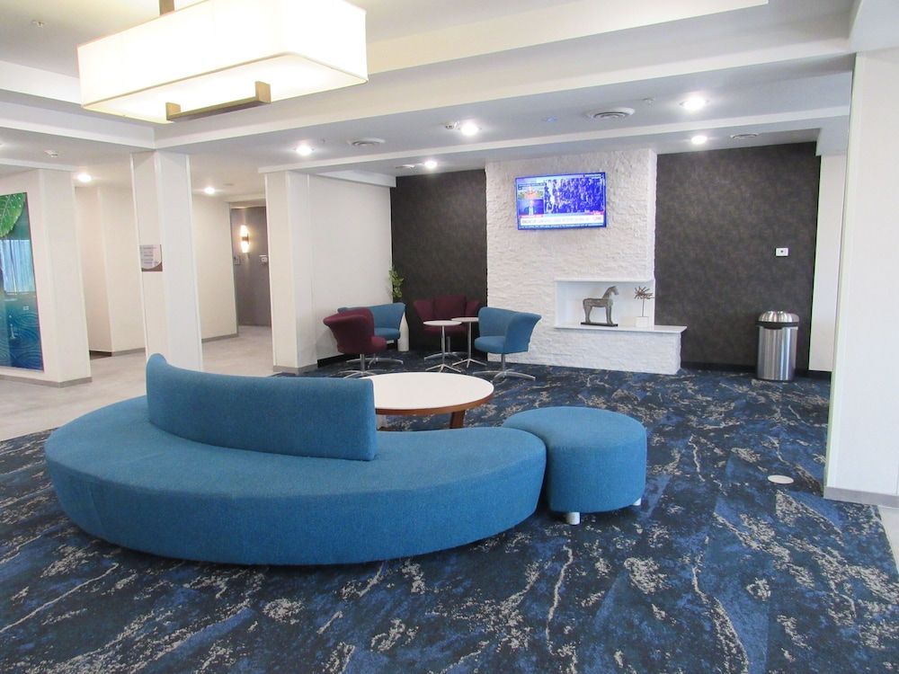 Fairfield Inn and Suites by Marriott Fort Wayne 2