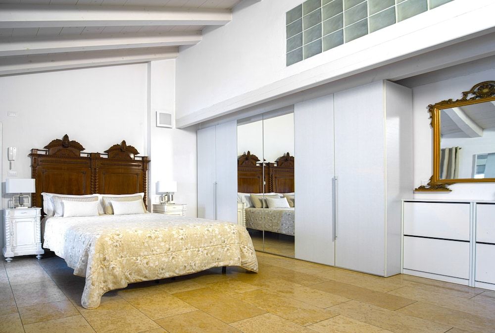 Academia Resort 1
