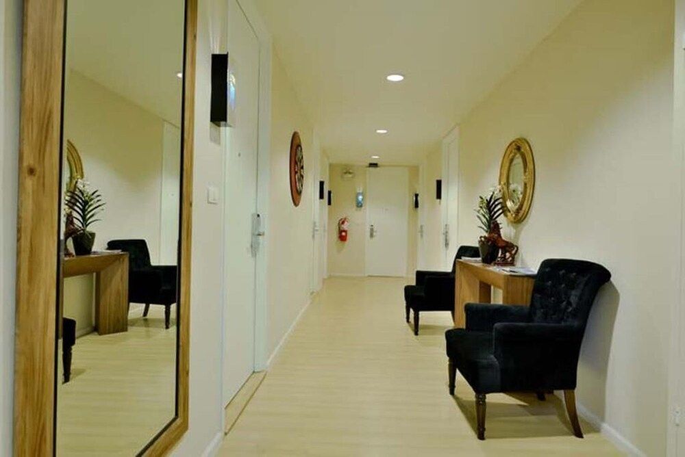 Icheck Inn Residence Sukhumvit 1 1