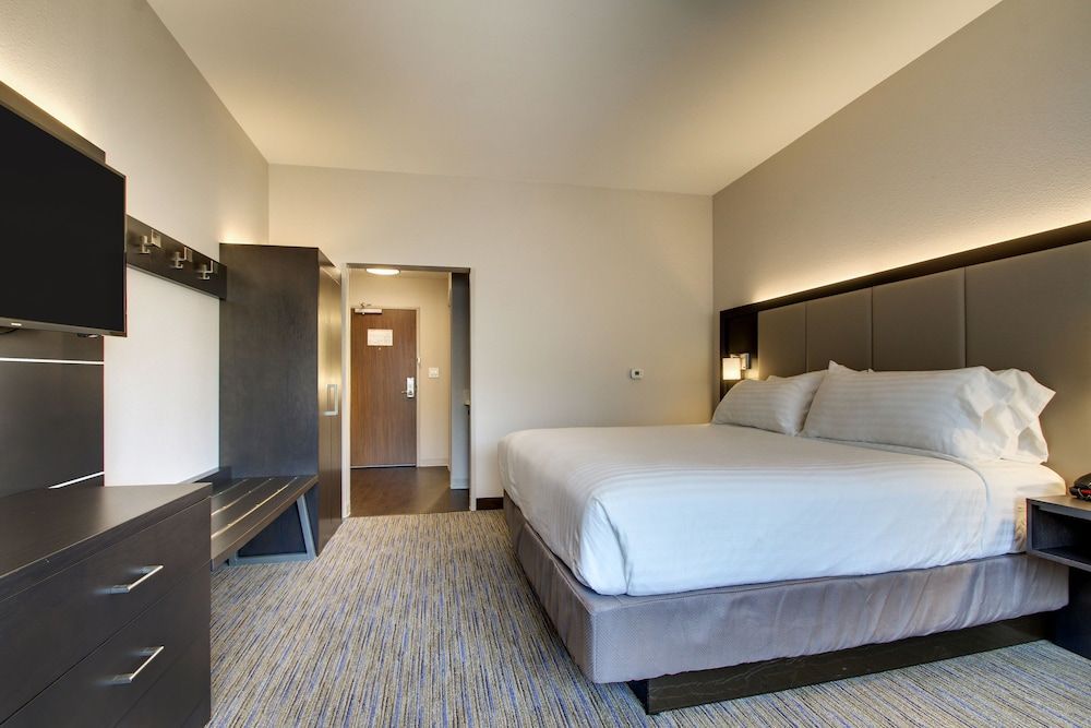 Holiday Inn Express & Suites SUMMERVILLE by IHG 2