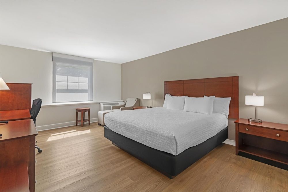 Best Western Plus Brunswick Bath 1