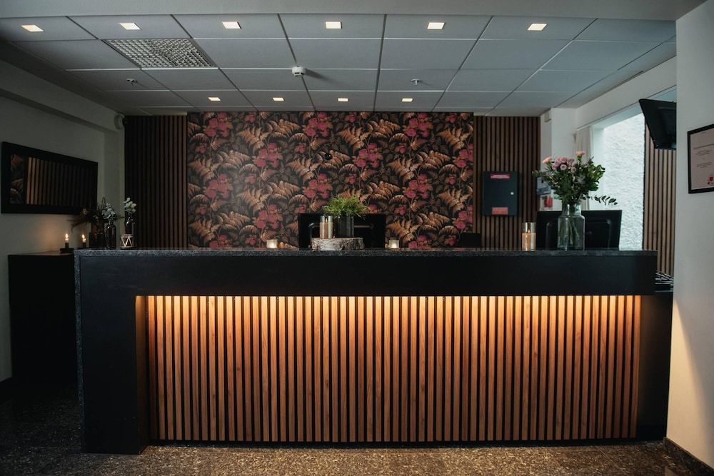 Home Hotel Plaza 2