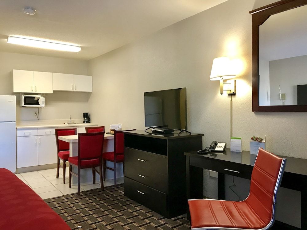 Days Inn by Wyndham Augusta Fort Eisenhower 2