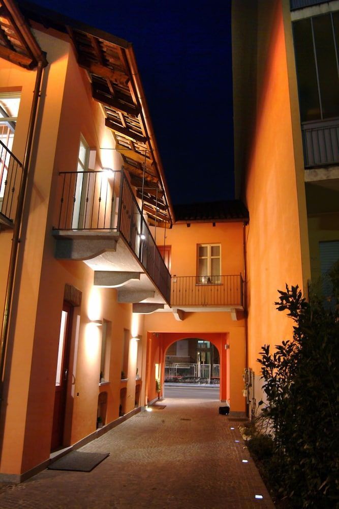 Cortiletto d'Alba camere con ristorante 1