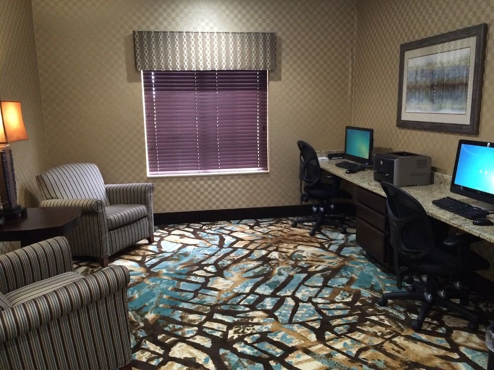 Holiday Inn Express & Suites COUNCIL BLUFFS - CONV CTR AREA by IHG 1