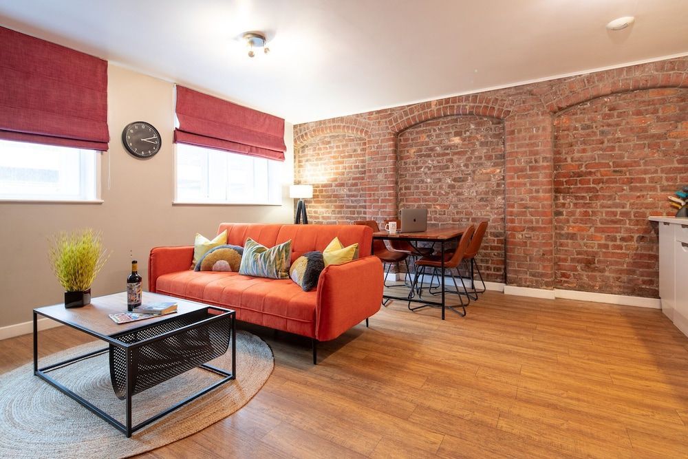 High Street Town House 1