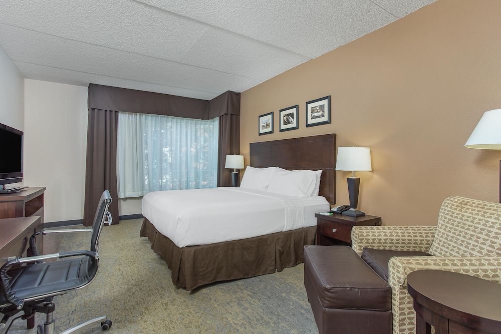 Holiday Inn LOUISVILLE AIRPORT - FAIR/EXPO by IHG 2