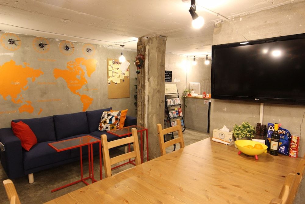 Bunk Guesthouse Hongdae 2