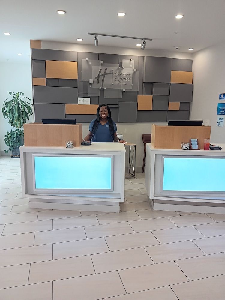 Holiday Inn Express & Suites COMMERCE by IHG 2
