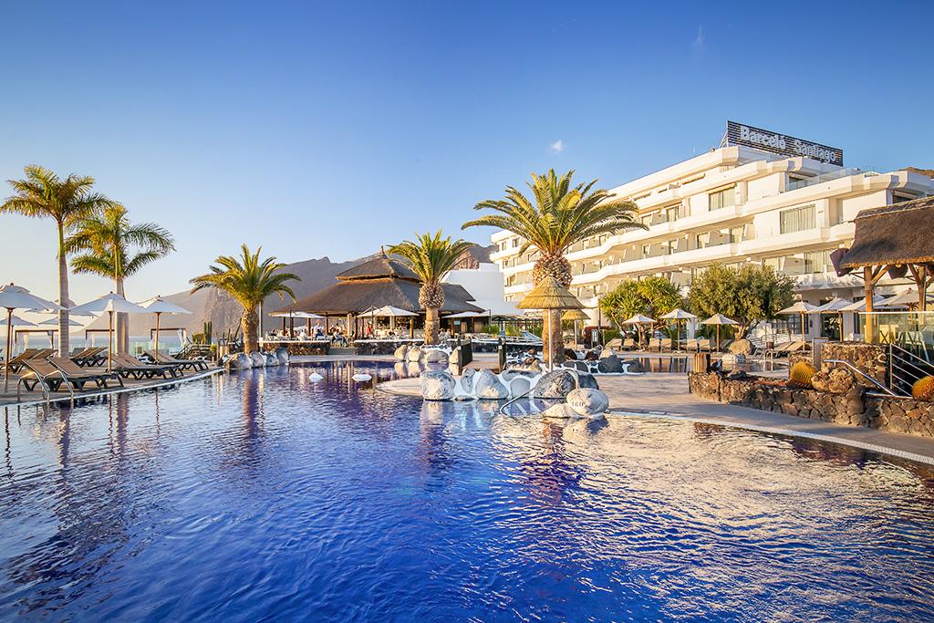 Ôclub Hôtel Barcelo Santiago 2