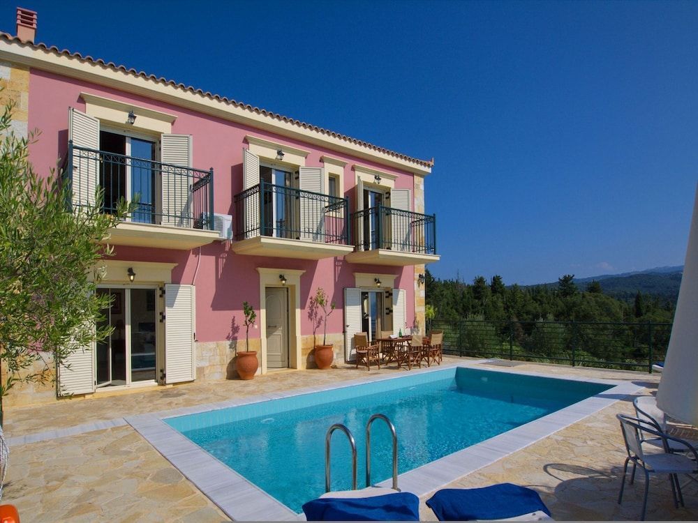 Villa Mandola in Tzamarelata 1