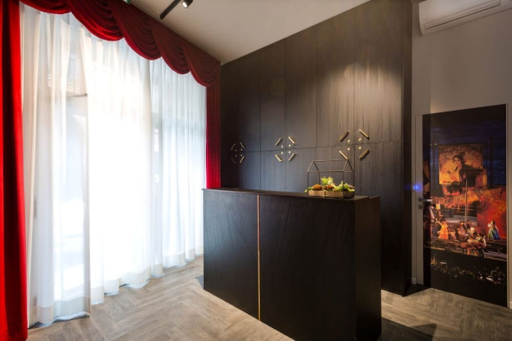 Italianflat - Theatrum 1