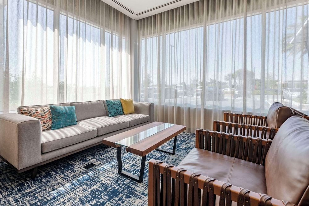 Cambria Hotel Orlando Airport 2