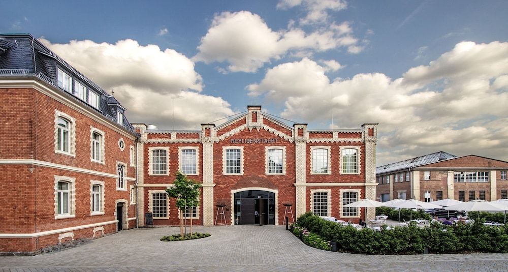 Hotel & Restaurant Heyligenstaedt 1