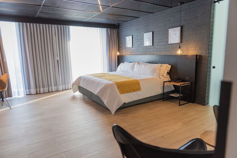 FULTON Business Luxury HOTEL 1