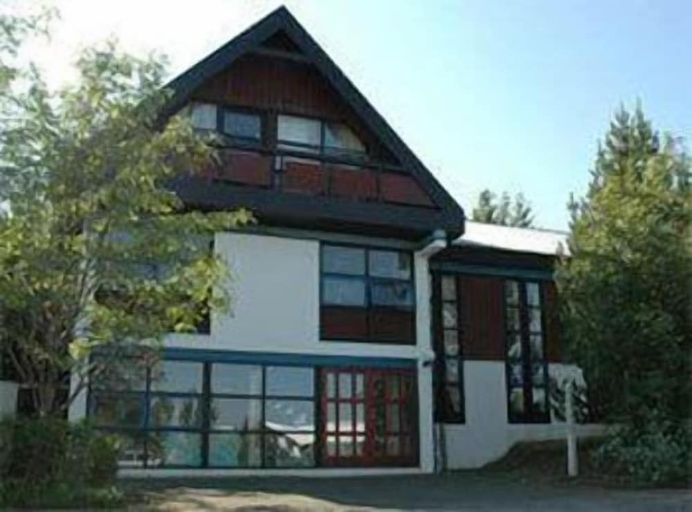 Reykjavik Peace Center - Guesthouse 1