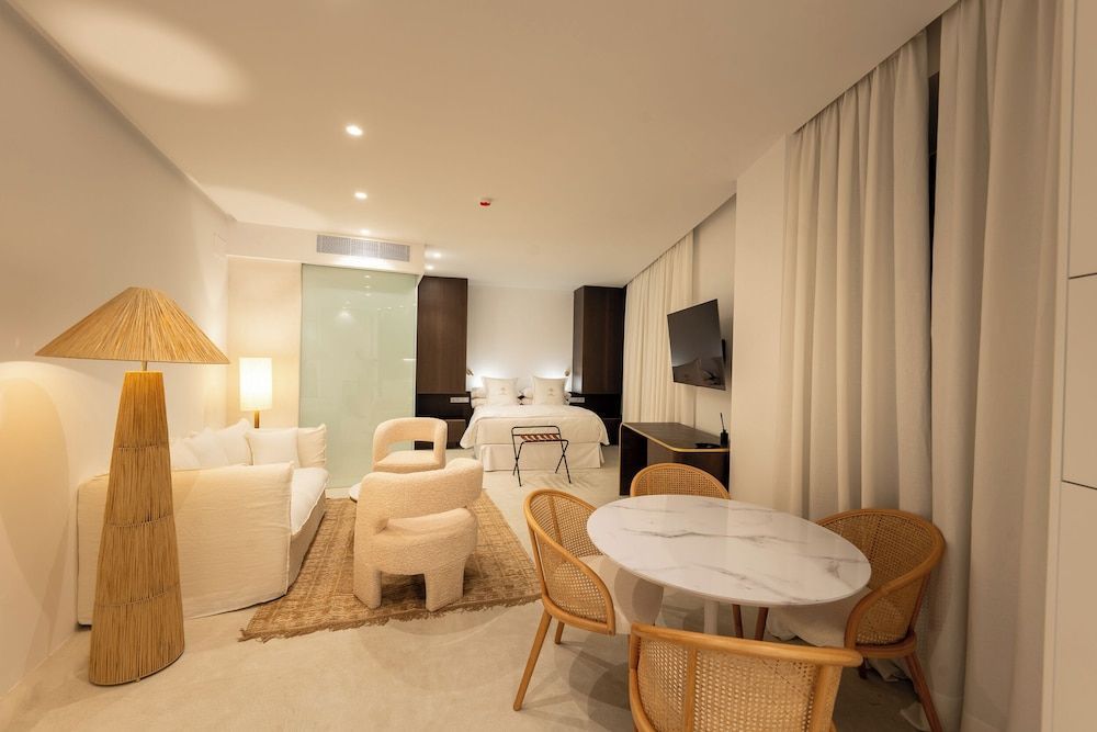 Portería Santa Clara Hotel Boutique 1