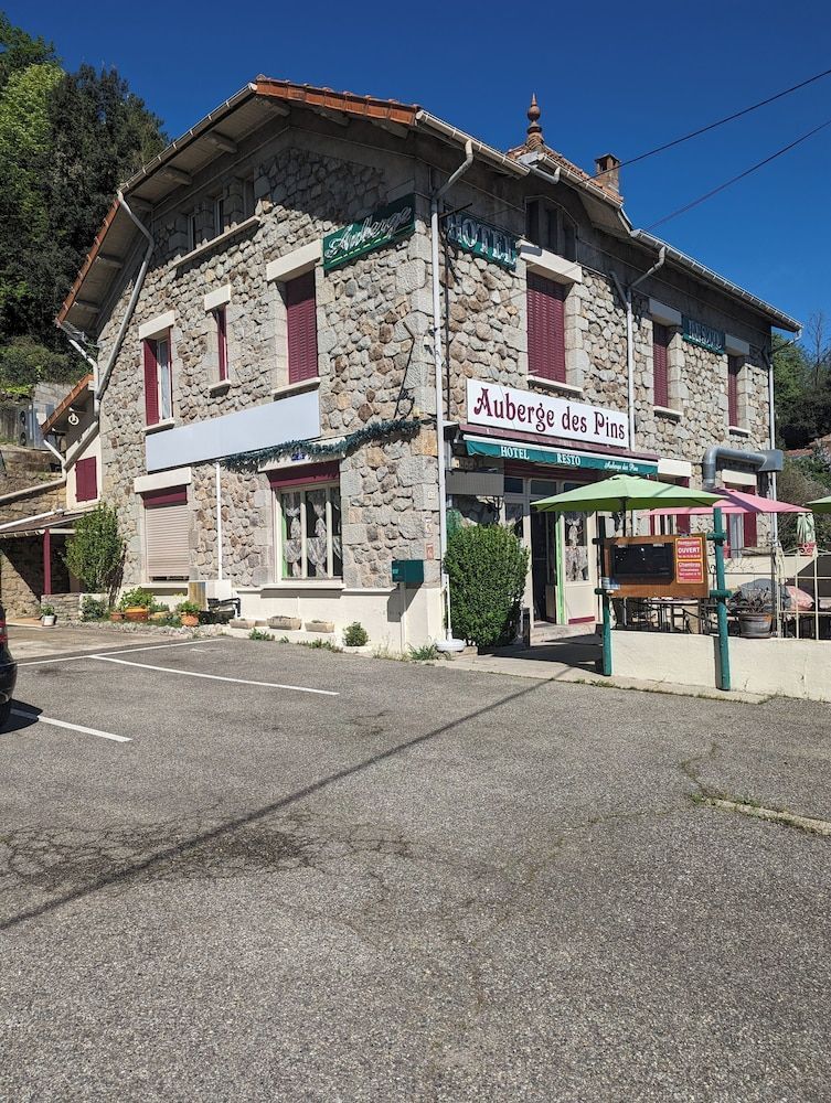 Auberge Des Pins 1