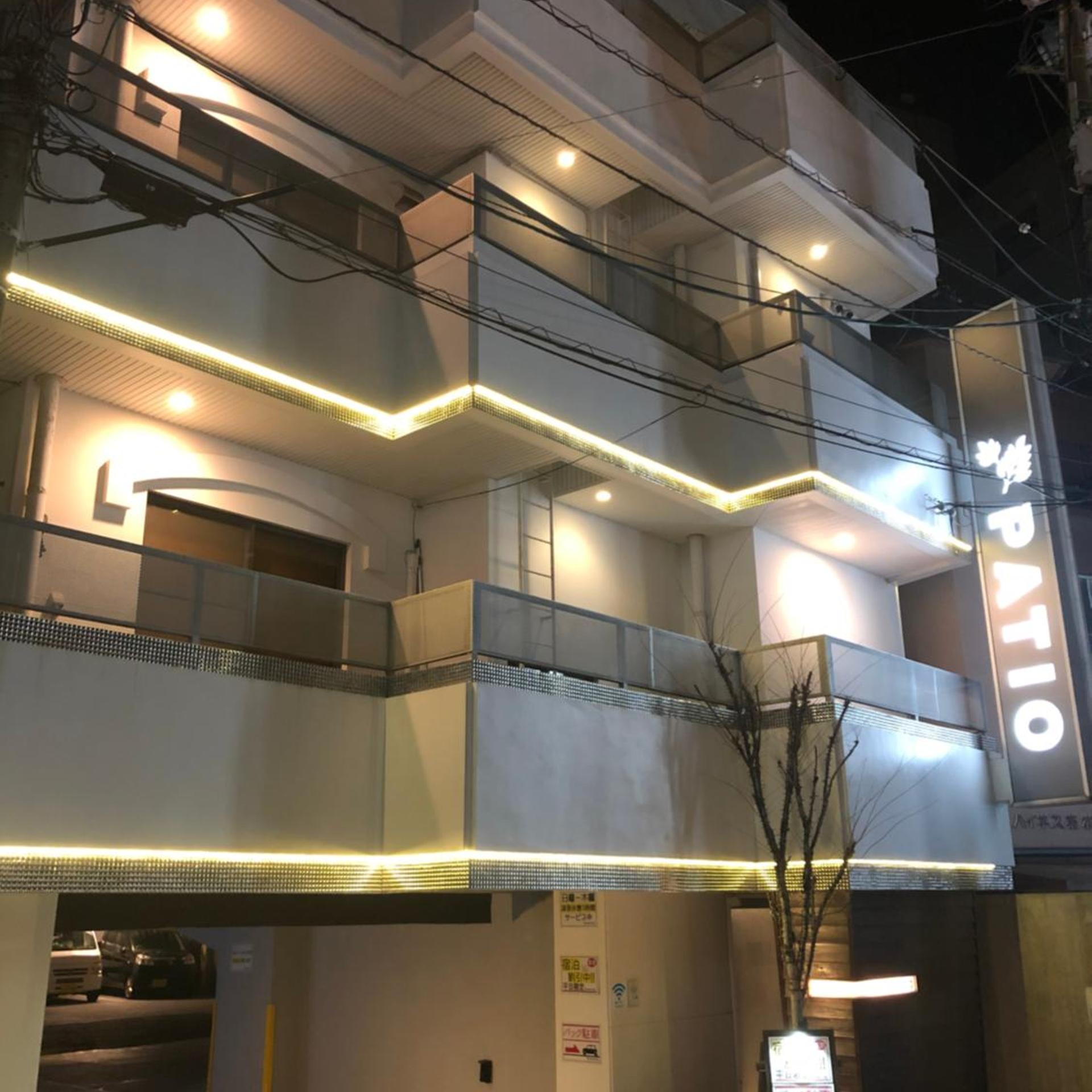 Hotel Patio 1