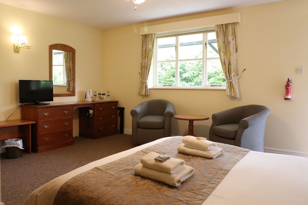 St George's Lodge, Bisley 2