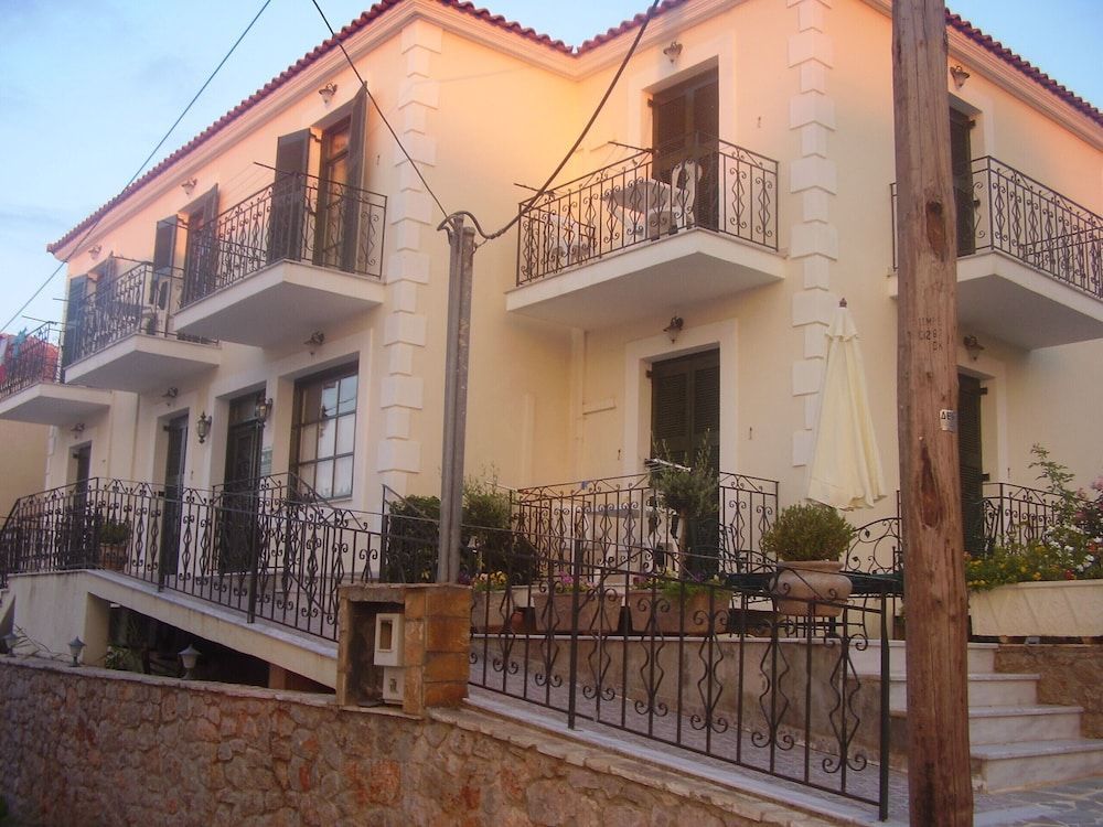 To Kastro 1