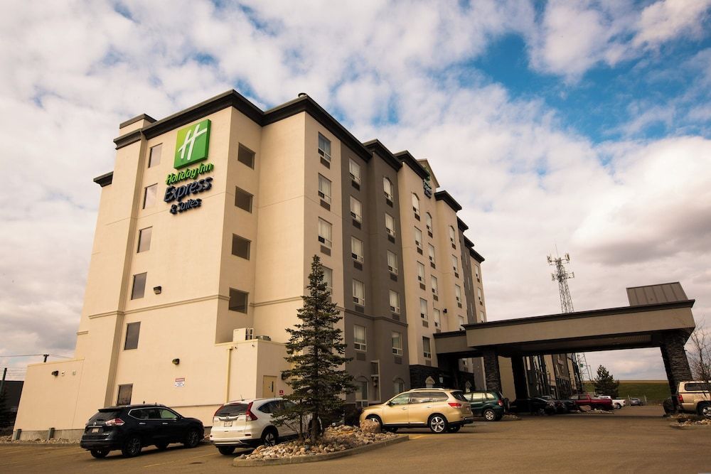 Holiday Inn Express & Suites EDMONTON NORTH by IHG 1