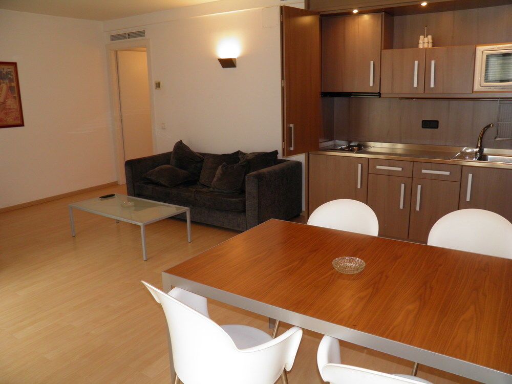 Apartaments Sant Jordi Fontanella 1