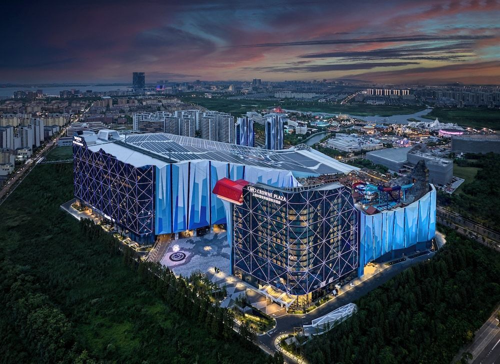 Crowne Plaza Shanghai Snow World by IHG 1