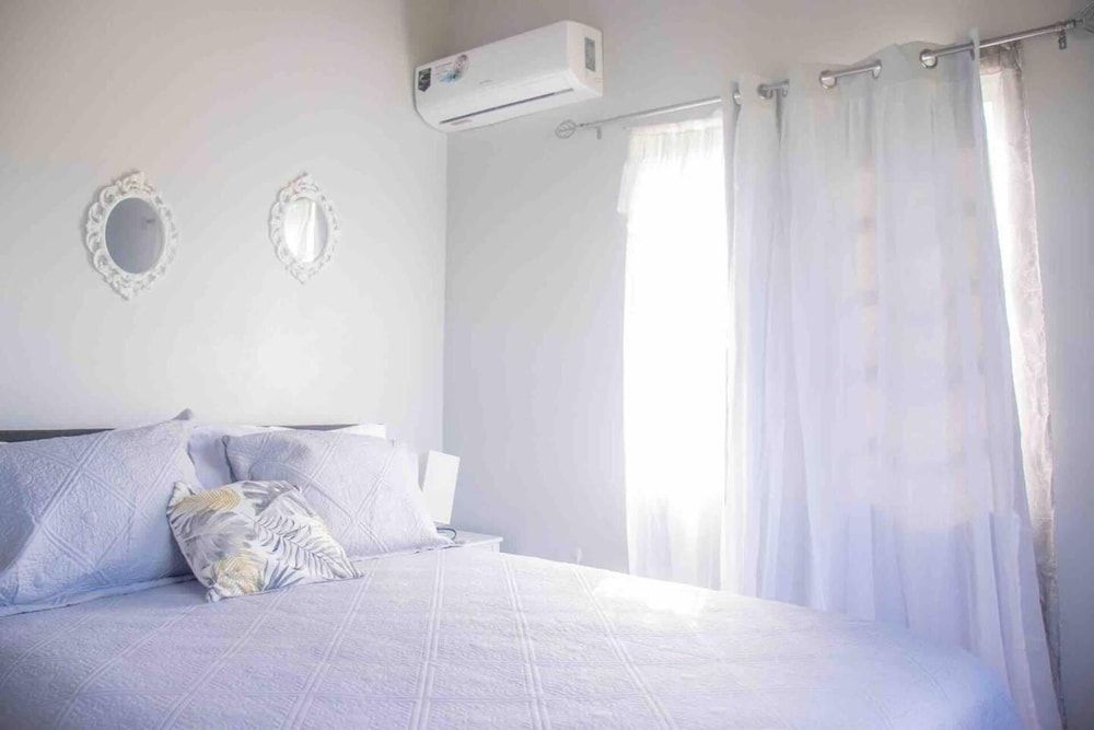 Stylish 2-Bed Sleeps 3 Cosy & Comfortable 2