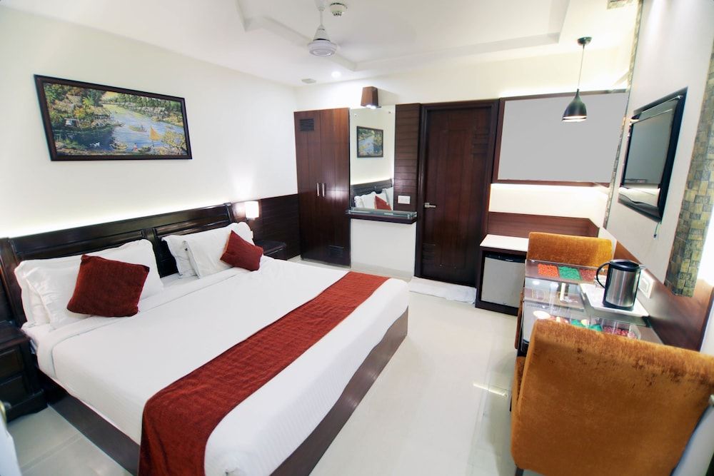 Taj Inn Hotel 1