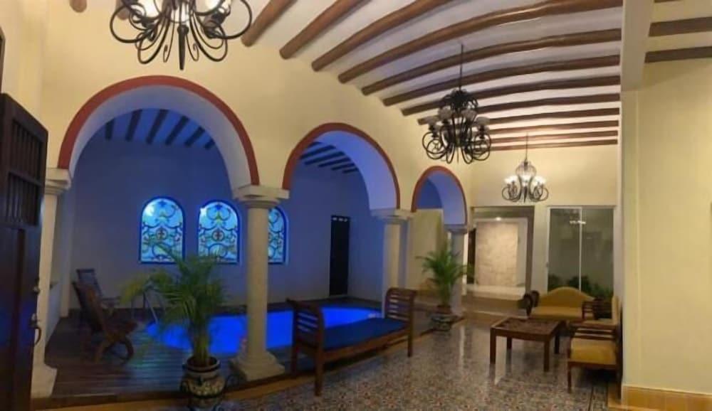 Hotel Catedral Valladolid Yucatan 2
