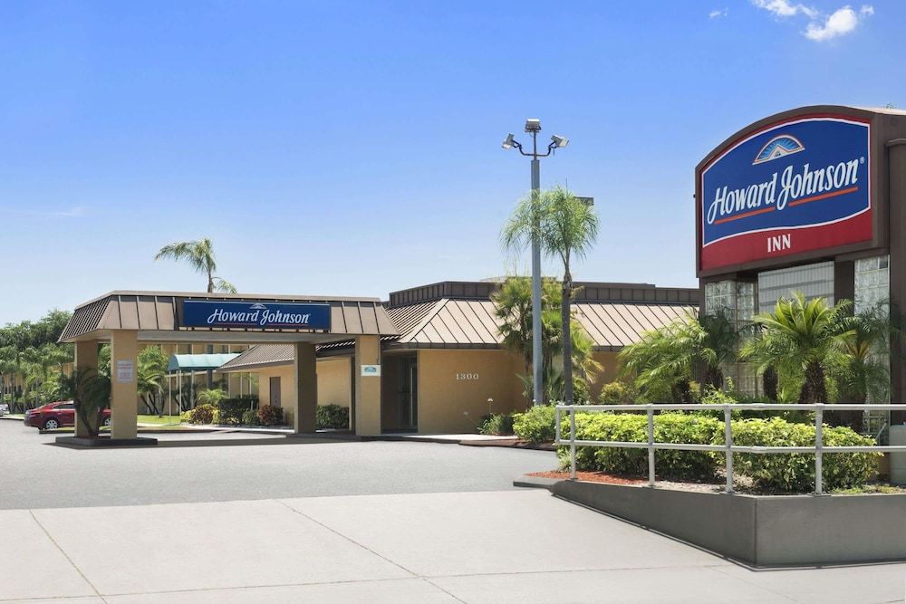 Howard Johnson by Wyndham Winter Haven FL 1