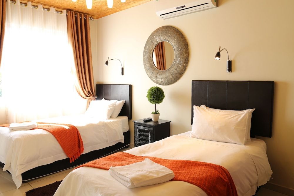 Tilla's Guesthouse 1