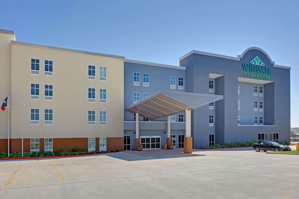 Wingate by Wyndham Corpus Christi 1