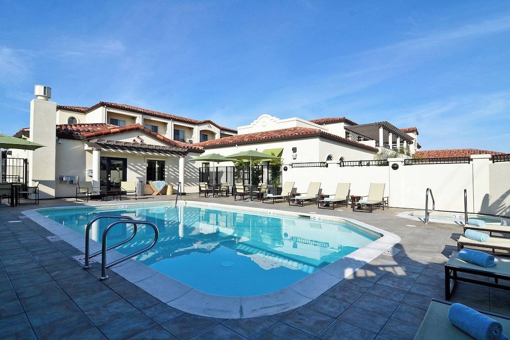 Fairfield Inn & Suites Santa Cruz - Capitola 1