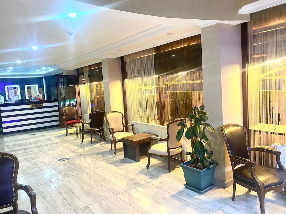 Grand Lara Hotel 2