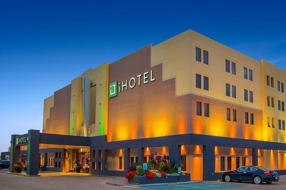 iHOTEL & Conference Center Red Deer 1