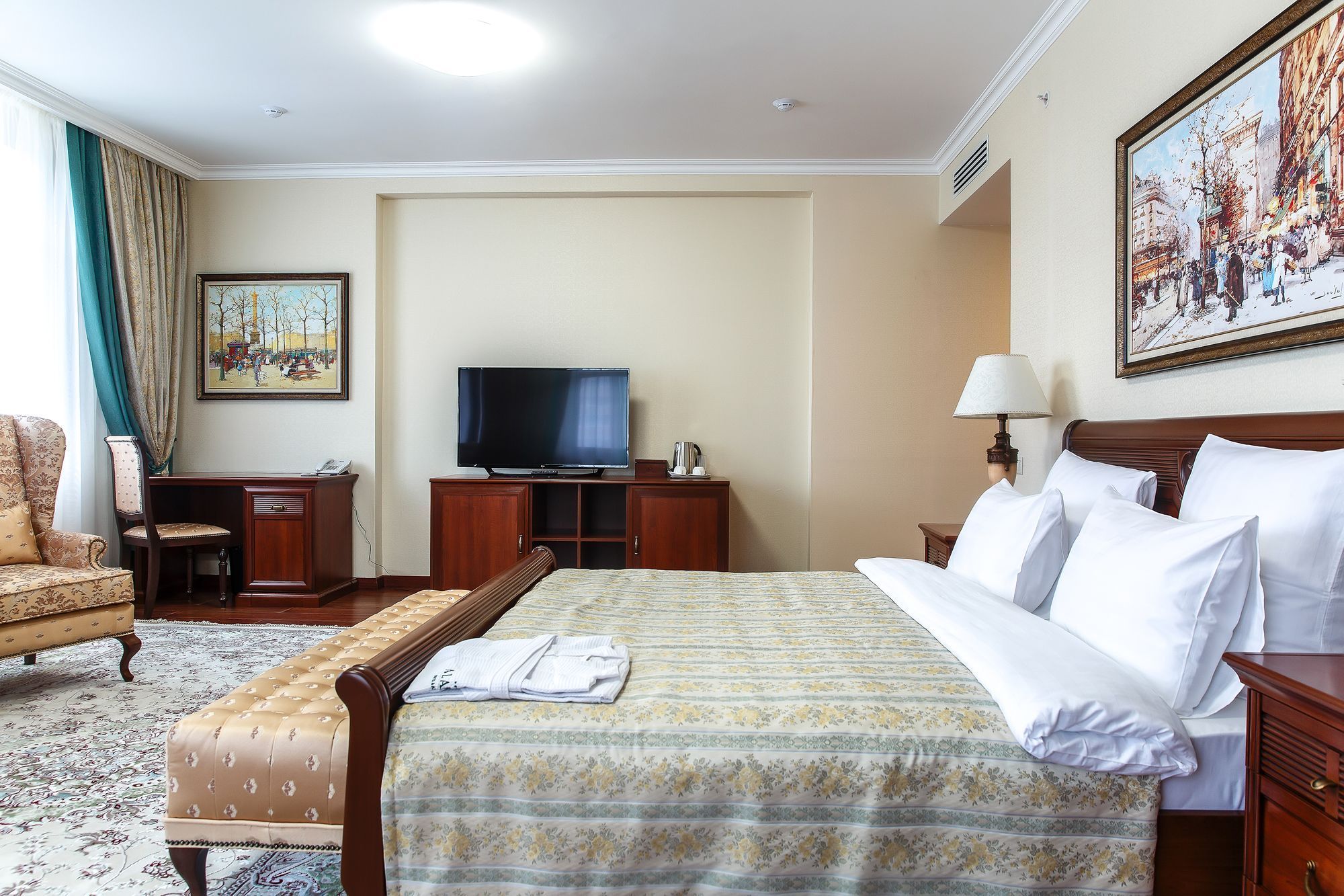 Alanda Hotel 2