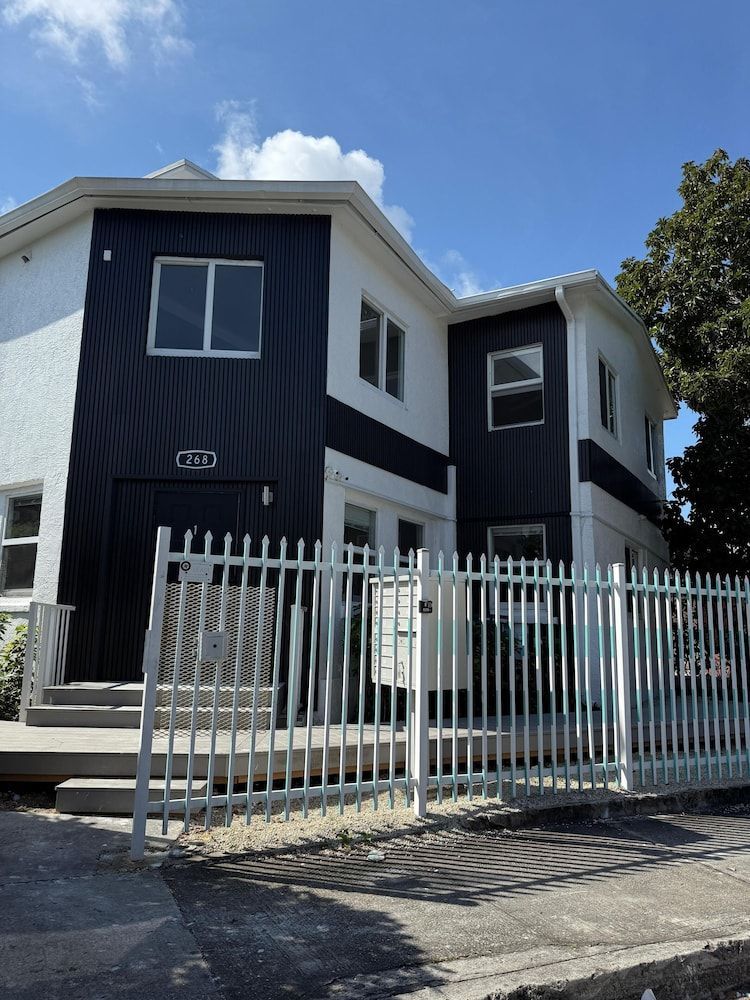 Renzzi Villas 1