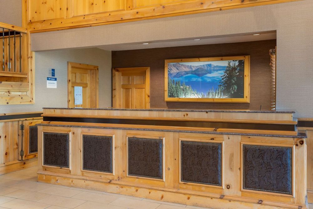 Best Western Plus Olympic Inn 2