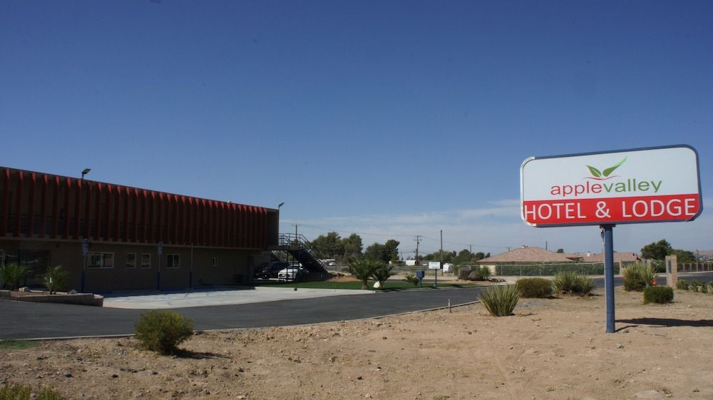 Apple Valley Hotel & Lodge 1