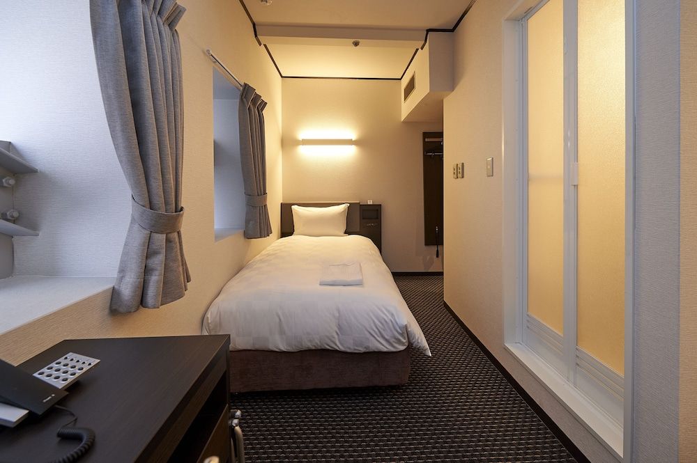 Hotel Consort Shin-Osaka 1