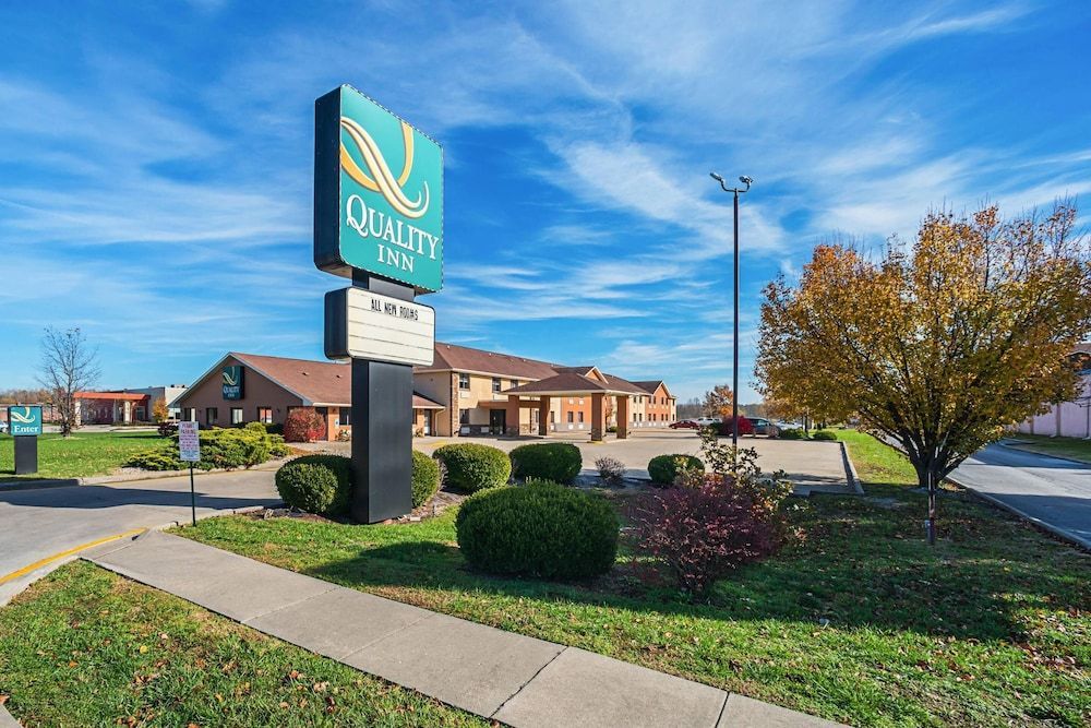 Quality Inn Carbondale University area 1