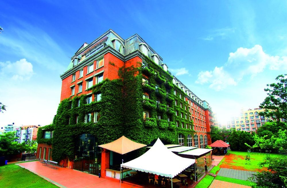 Hotel Royal Orchid Bangalore 1