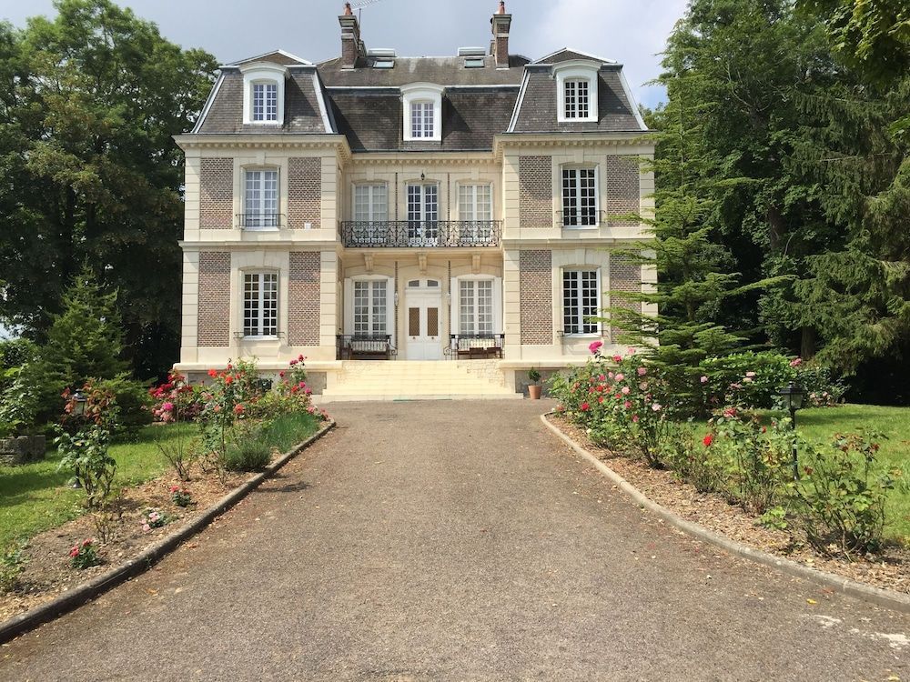Château d'Avesnes - Le Castelet 1