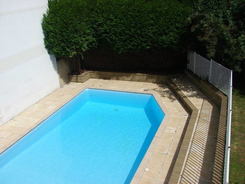 Hôtel Le Cerizay 1