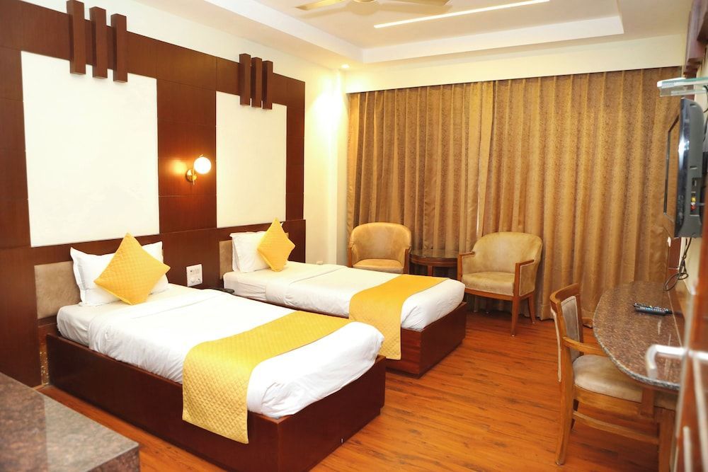 Karon Hotels - Lajpat Nagar 1