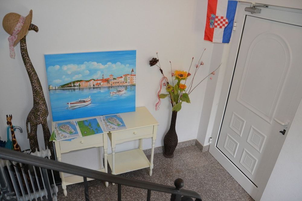 Apartment Mary 2