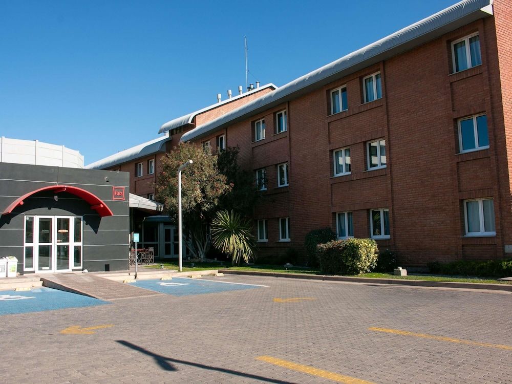 ibis Mendoza 1