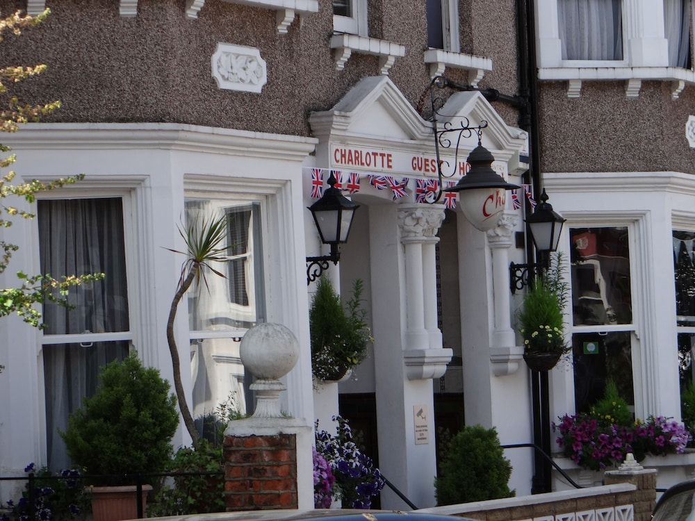 Charlotte Guest House 1